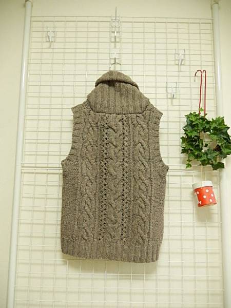 スタジオクリップ★ケーブル編み　ニット　ベスト