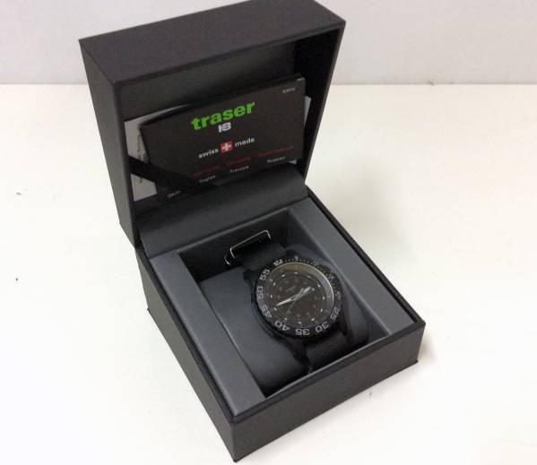 Traser H3 NAVIGATOR MILITARY DAY SWISS稼働