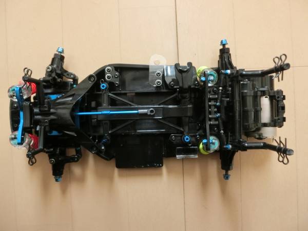 中古】 タミヤ M06 PROシャーシー？ スペアパーツ等付き 自動車 組立