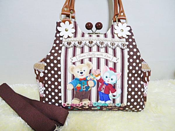 手刺繍☆楽器☆あおりがま口バッグ iichi 日々の暮らしを | スウィート