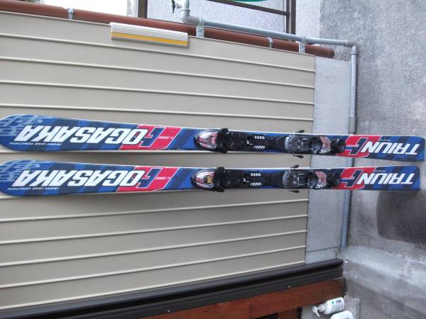 ☆オガサカOGASAKA TRIUN G，junior カービング140㎝ 中古☆ スポーツ