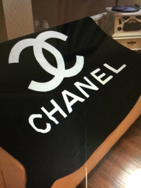 【新品 未使用】CHANELノベルティ ブランケット シャネル非売品 ノベルティ／ブランケット ひざ掛け size大 CHANEL