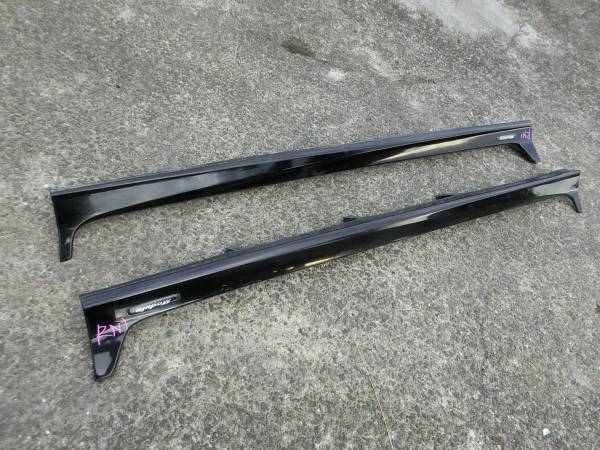 ストリームRN3 RN1 RN2 サイドステップ左右B92P黒 社外 良品