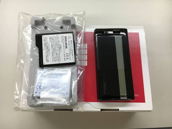 docomo パナソニック P-02C ブラック　未使用品　卓上ホルダ付