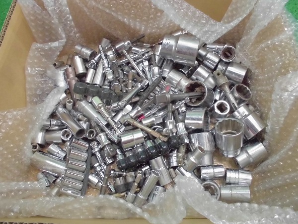 b4訳あり＜中古＞ソケットなどいろいろ山盛りセット！