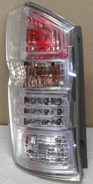 良品★ステップワゴンスパーダ(RK5/6)前期用LEDテールランプ左側