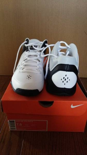 新品未使用；ナイキ★バスケットボールシューズ（バッシュ）