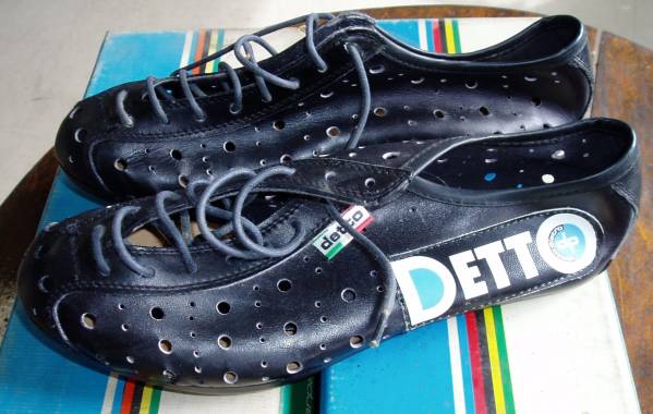 未使用　DETTO PIETRO シューズ　40　プラ底
