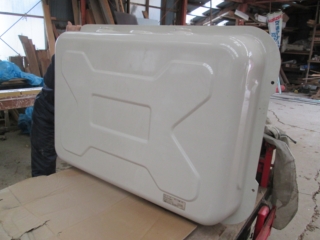 お得，人気 おオイルタンク(灯油) 180L 長府製品 新品ですが、箱は