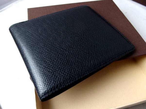4022美品・本物★ルイヴィトン★黒タイガ★二つ折り財布