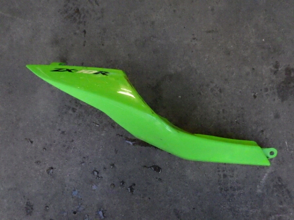 旧車 JAPANテール　希少 希少な純正部品 カワサキ ニンジャ (KAWASAKI Ninja ZX-10R) R テール