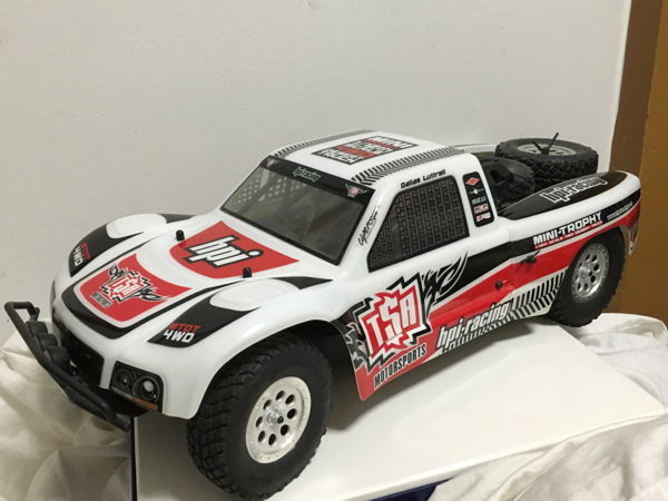 HPIミニトロフィー メカ付き未走行