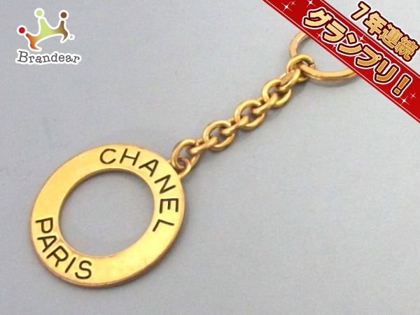 シャネル キーホルダー(チャーム) ゴールド×黒 金属素材 CHANEL CHANEL