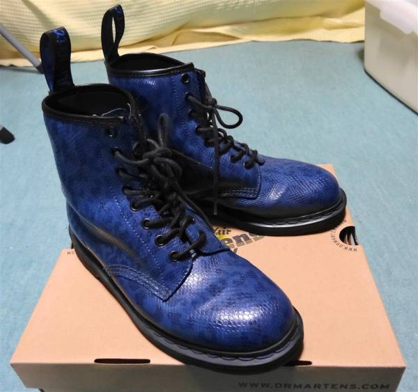 中古レアもの CORE 1460 8EYE BOOT NAVY 型押し 送料一律500円