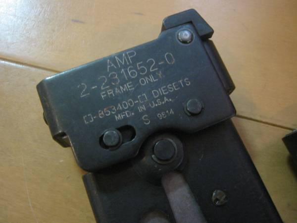 AMP　LANケーブルコネクタ　圧着工具　 中古　　2個セット