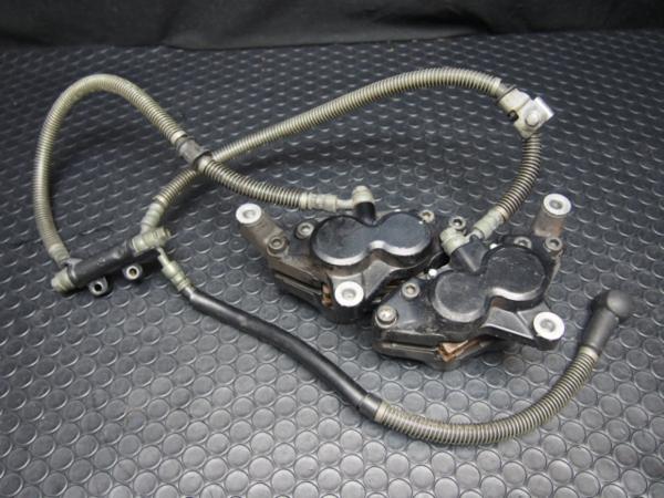 フロントブレーキキャリパー/TZR250R?3XV?R1-Z? オートバイ ブレーキ