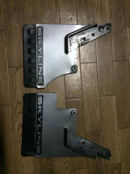 ◆希少！！◆　R31スカイライン　純正　リアマッドガード