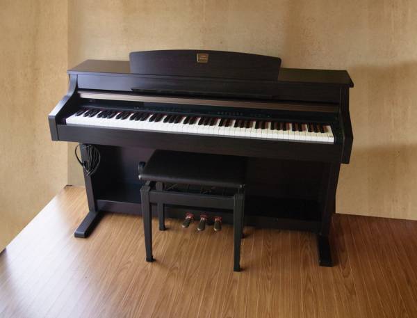 楽器・機材 YAMAHA Clavinova CLP-330 ヤマハ電子ピアノ88鍵