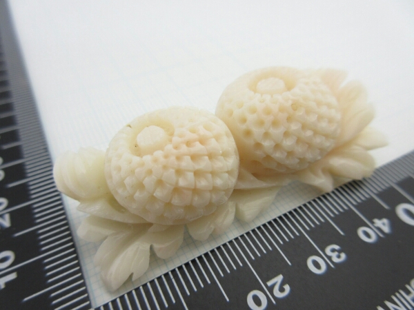サンゴ ルース 薔薇 天然珊瑚薔薇彫 花 18k ブローチ 血赤珊瑚 Coral