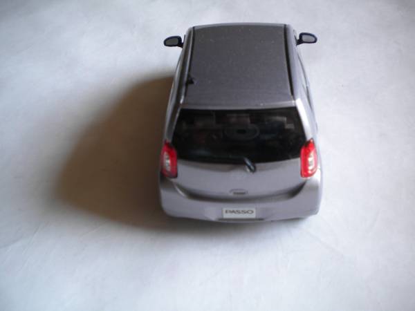 トヨタ PASSO パッソ 1/30 ミニカー スミレ 非売品