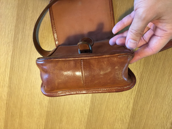 イルビゾンテ ショルダー 本革 イタリア バッグ アローズ 財布