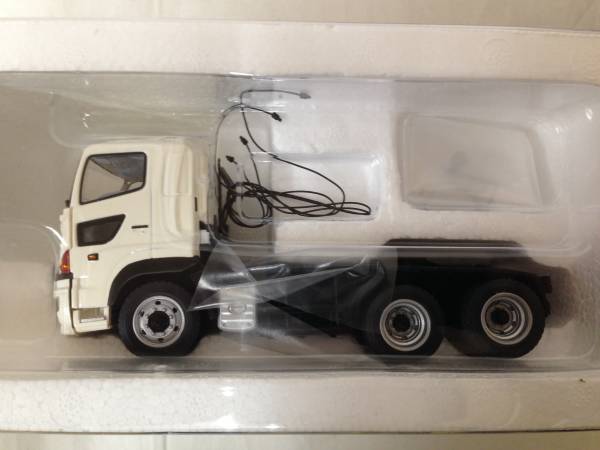 Ken Kraft 日野プロフィアSSセミトラクター 6×4 1/50