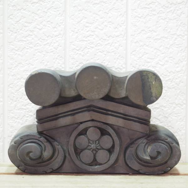 ni) 鬼瓦 旧家 家紋 棒剣加賀梅鉢