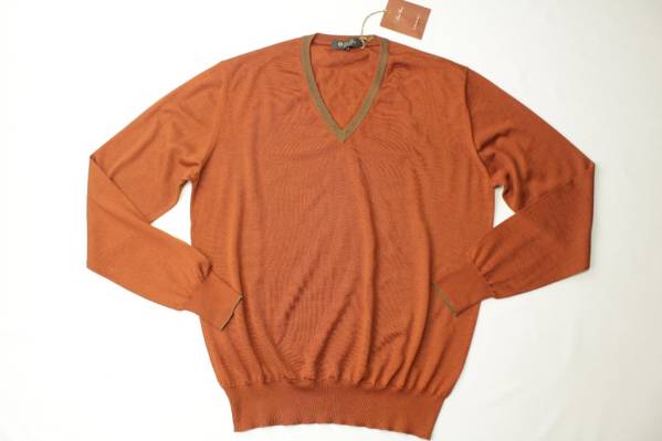 【ロロピアーナ】カシミアシルクの薄手テラコッタ色Ｖニット50