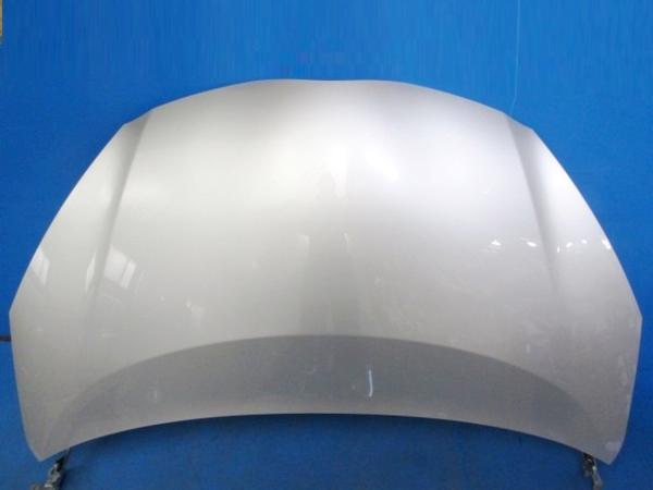 美品 即決 アクア NHP10 ボンネット シルバーメタ (m086155)