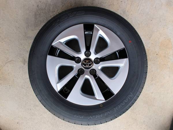 ☆ 195/65R15 プリウス 50系 純正 ディーラー外し ☆ タイヤ、ホイール