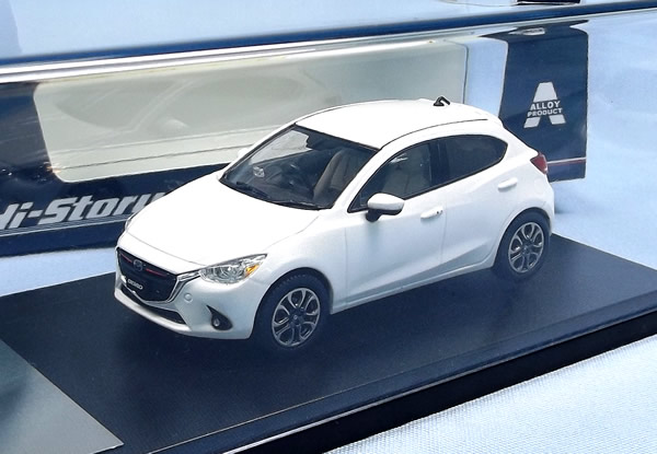 ●◆未使用!マツダ デミオ 1/43 ハイストーリー ホワイトパール