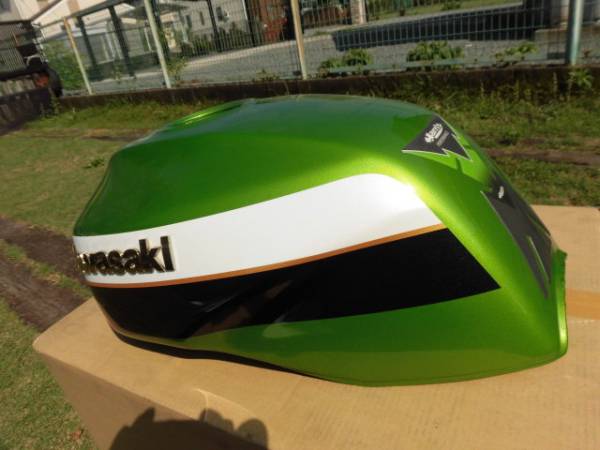 ZRX1200R/ガソリンタンク/ライムグリーン メーカー 【公式通販】