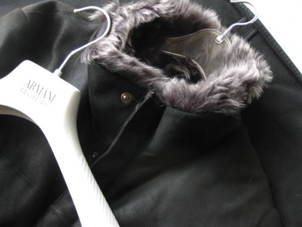 即決ARMANI COLLEZIONIアルマーニ最高級ムートンコート48黒