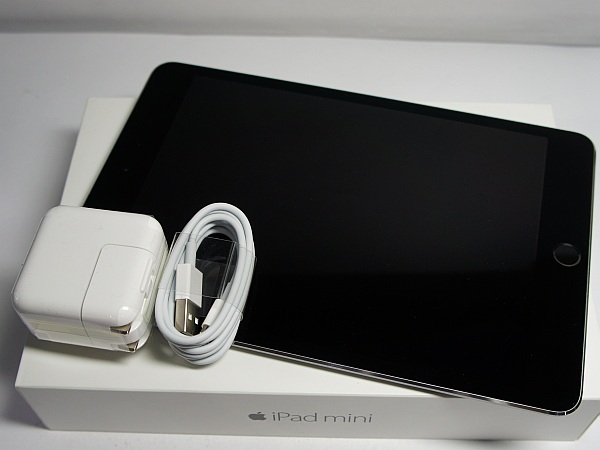 ●新品同様●iPad mini 4 Wi-Fi 16GB スペースグレイ●