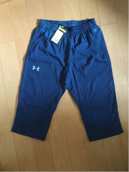 ☆新品☆アンダーアーマーライトウェイトストレッチ3/4パンツ