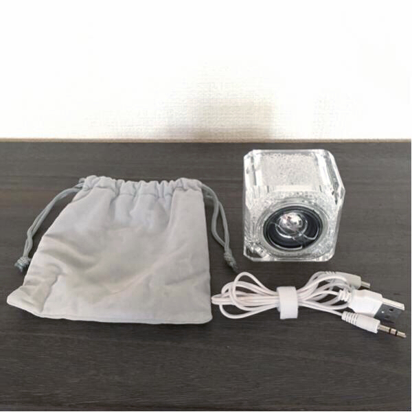 【スワロフスキー】ポータブルスピーカー／USB充電（中古）