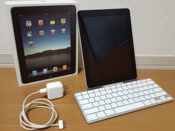 【美品】初代iPad 16GB Wi-Fiモデル＋純正英語キーボードドック