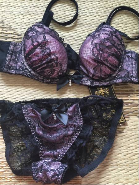 新品未使用タグ付き セシルマクビー ブラジャー＆ショーツセット