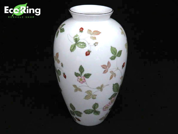 1円 ウェッジウッド ワイルドストロベリー 花瓶 He179 ウェッジウッド 売買されたオークション情報 Yahooの商品情報をアーカイブ公開 オークファン Aucfan Com