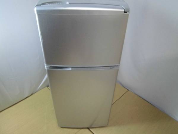 生活家電 美品SANYO 冷蔵庫 SR-111M(SB)