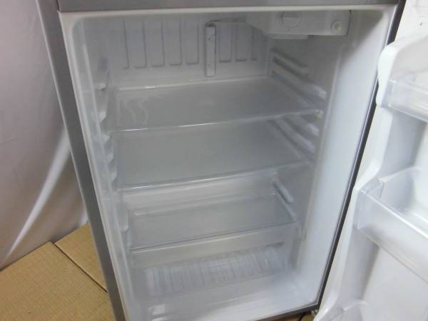 生活家電 美品SANYO 冷蔵庫 SR-111M(SB)