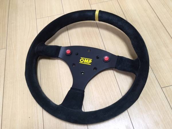 美品 OMP SUPERTURISMO Flat スエードステアリング 320MM 正規品