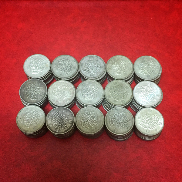 １００円銀貨 稲穂 １５０枚 並品