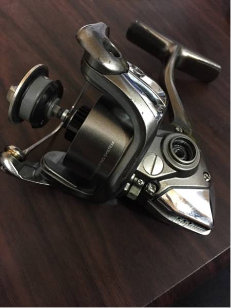 美品 05ツインパワー2500 本体のみ シマノ 訳あり 検06 11 c3000