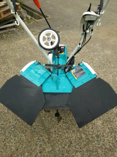 クボタ管理機TR7000U 一年だけ使用極上 畝立て 引き取り希望(車体 