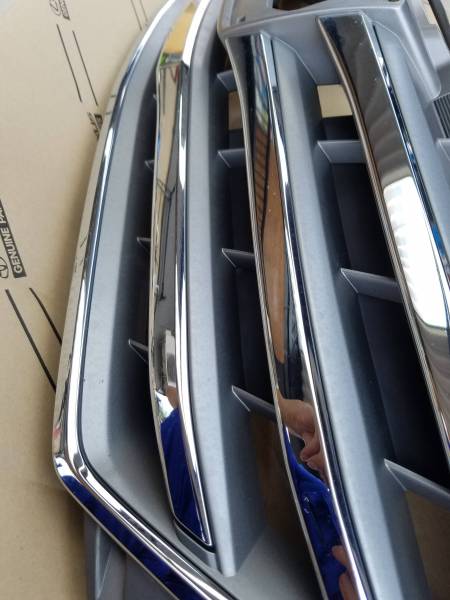 アルファード20系フロントグリル　カメラ穴無し53101-58160