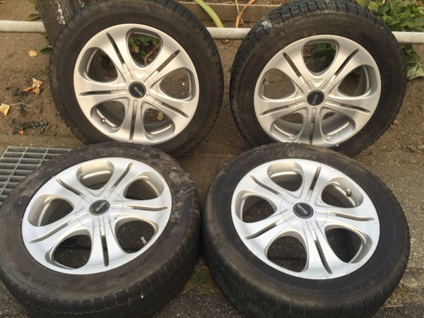 215/55R17 スタッドレスタイヤホイールセット