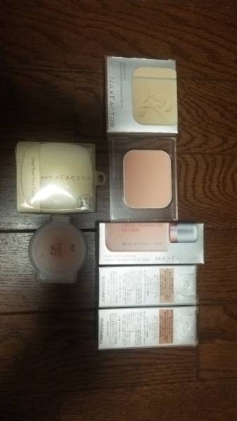 最終出品マックスファクターファンデOP-1四点＋下地＋おしろい