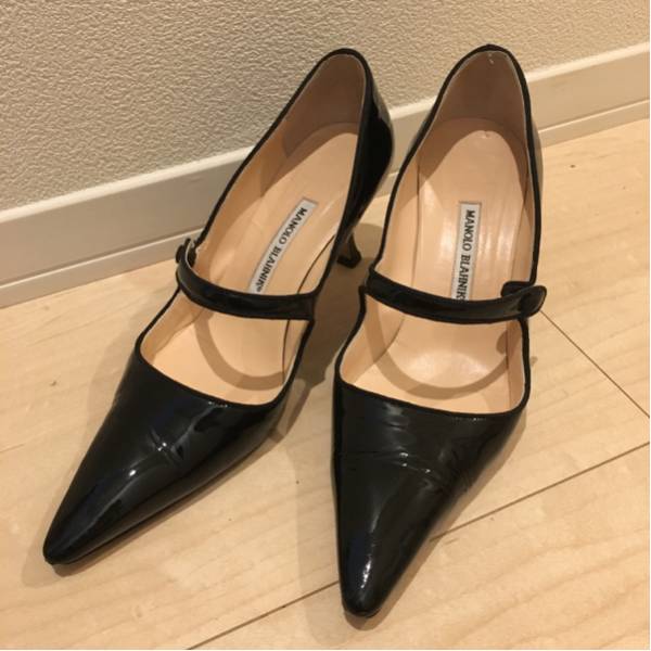 マノロブラニク 40 パンプス ブラック メリージェーン