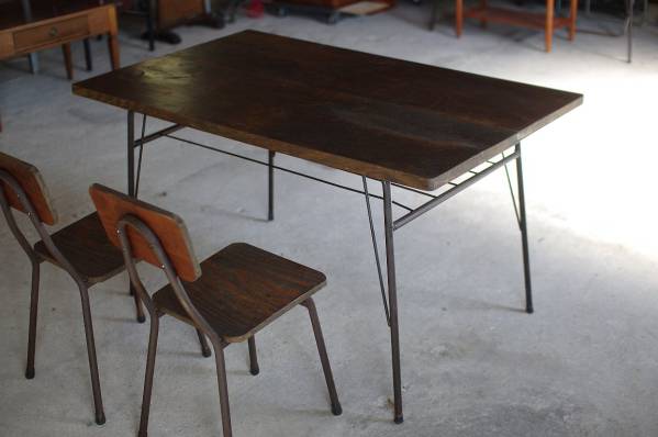 鉄脚の古材テーブル作業台▽アンティークカフェダイニング工業系